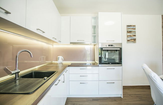 Modern House W.large Garden & Children Playground - Foto 9