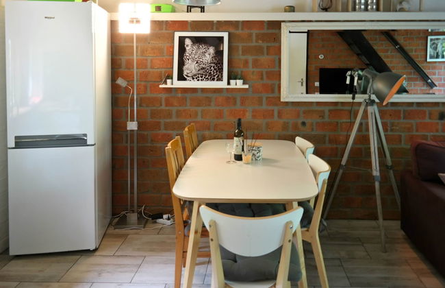 Charming Bungalow in Oostmahorn, Netherlands - Perfect for Nature Lovers - Photo 9