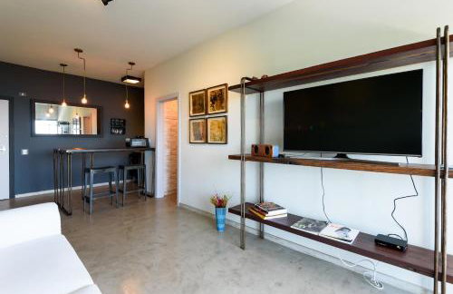 Ocean Blue Moderno Próximo à Praia do Leblon Vista Mar Espetacular Piscina Garagem Wi Fi e Sauna - Foto 14