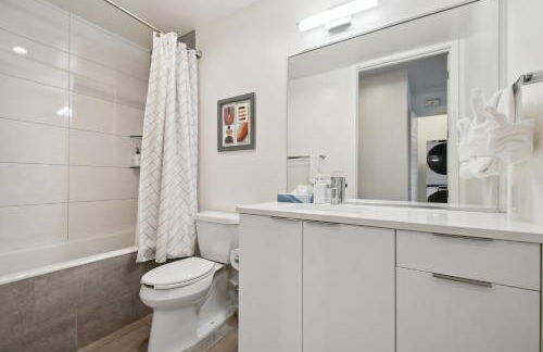 Brushed & Bold | RiNo Art Lofts - Foto 25