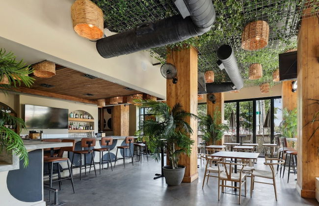 Sentral East Austin at 1630 E. Sixth - Photo 27