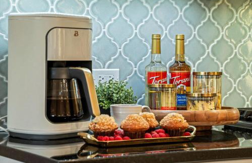 Relaxing Sauna Retreat Fire Pit and Swing Set - Foto 13