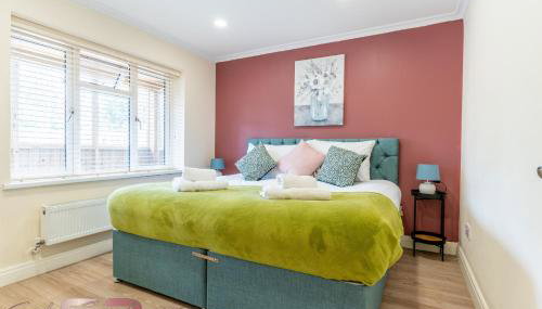 Cosy & Comfy 1-Bed House, Sleeps 4, Fast Wi-Fi with Private Garden and Free Parking - Foto 2