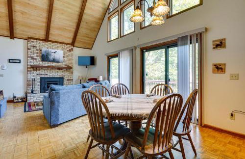 Cabin with Deck about 3 Mi to Apple Valley Lake! - Photo 6