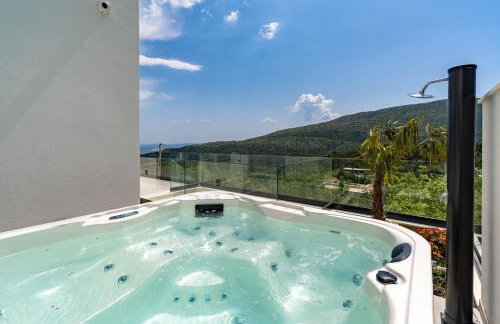 Villa Top Hill, heated infinity pool, Jacuzzi, Sauna, 5 en-suite bedrooms, a Media room - Foto 16