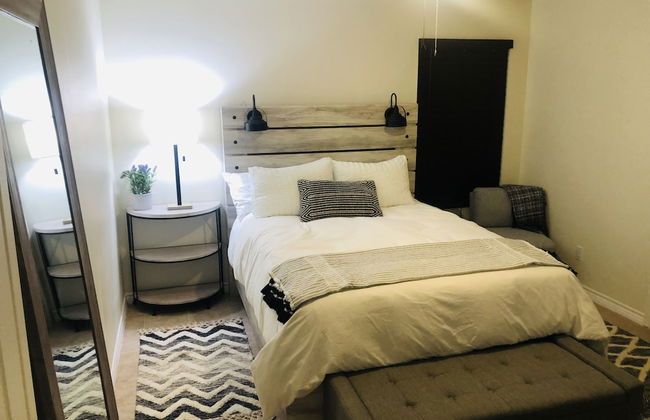 Eagle Pass Condo Rentals - Photo 7