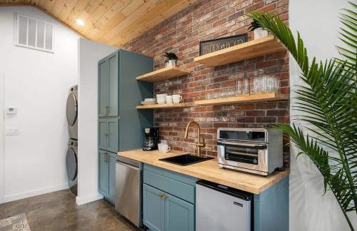 Petit Paradis Studio with hot tub - Photo 20