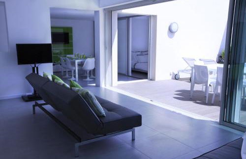 Design Apartment - Superb Seaviews - 70m2 - Large Terrace - Pool - No Extra Costs - Foto 4