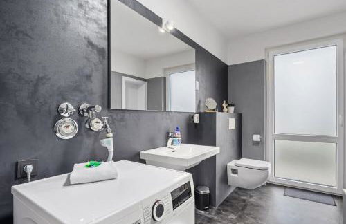 Stilvolle Stadtoase, 116 qm, Parkblick, Wassernah, Parkplatz - Foto 22