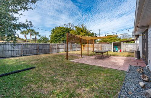 Adorable Dog Friendly Home with Fenced Yard, Office, STEPS to Canal & Hospital! - Foto 31