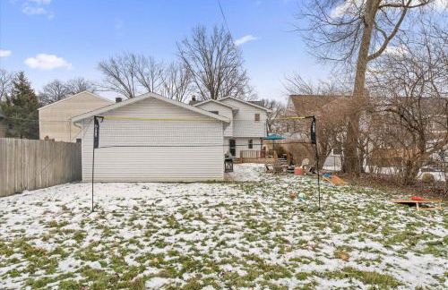 5 Mins to UND - Cozy 4BD with BBQ & Pool Table - Foto 24