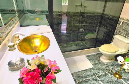 Suítes Colibri da Serra - Piscina & Conforto em Itaipava RJ - Foto 25