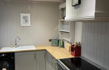 The Merchants Barn - A New Unique Town Centre Home - Photo 13