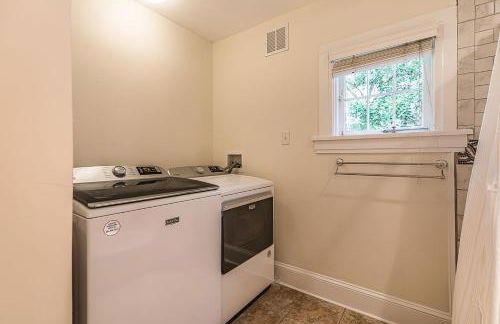 Historic Home Overlooking the Beaufort River Located on Bay St - Sleeps 10 - Foto 29