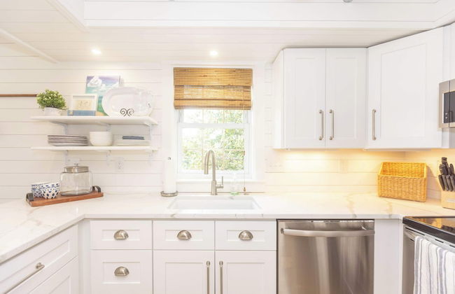 Heaven on Earth! 2 BDR Fontana Flat, Walk to Lake - Photo 12