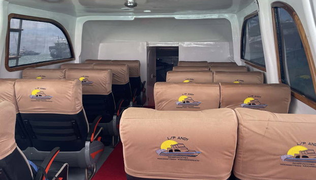 Traslado entre Isabela y Santa Cruz - Foto 5, El interior de la lancha en la que viajaremos