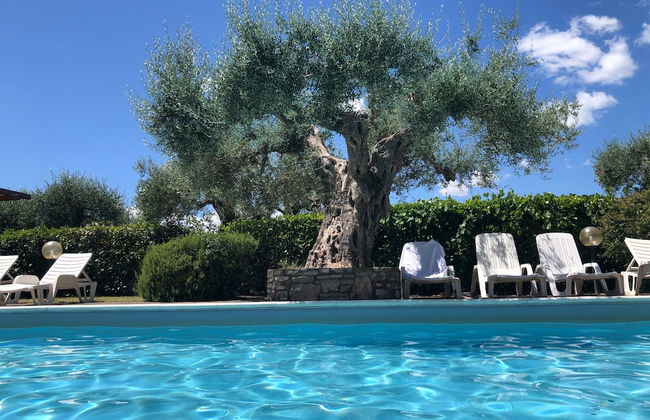 Tranquil Location With Views of Lake Trasimeno! - Foto 12