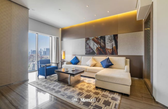 Elegant 3BR With Pool Near Wafi Mall Dubai Frame - Photo 2