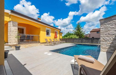 Three-Bedroom Holiday Home In Porec - Foto 6