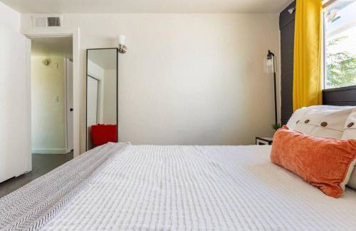 2BR Apt with BBQ & Parking Spring Fling Stay - Foto 39