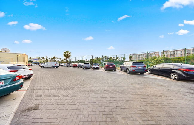 Modern Corner Unit Pool Steps From Palm Beach - Foto 17
