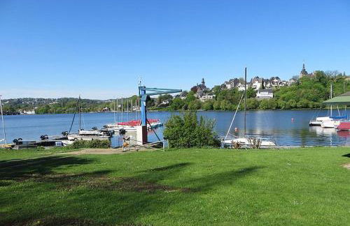 Moderne Wohlfühloase zentral in Seenähe - Pillow menu, 2 Stk 55" Smart TVs, NETFLIX, DisneyPlus uvm - Foto 16