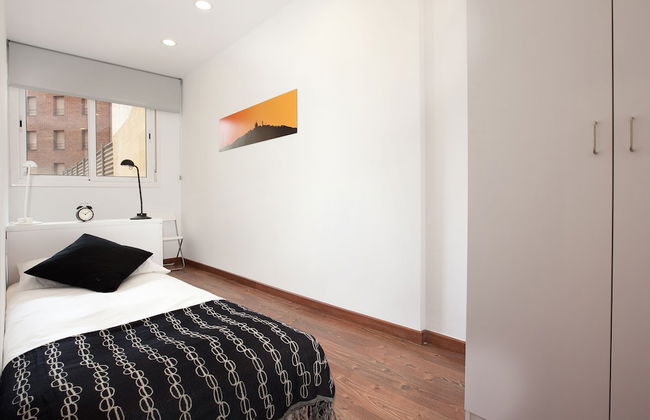 AB Montjuic - Photo 6