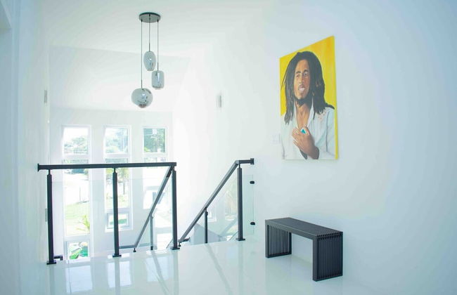 The W Villa 5 B R Oceanfront w Staff - Photo 35