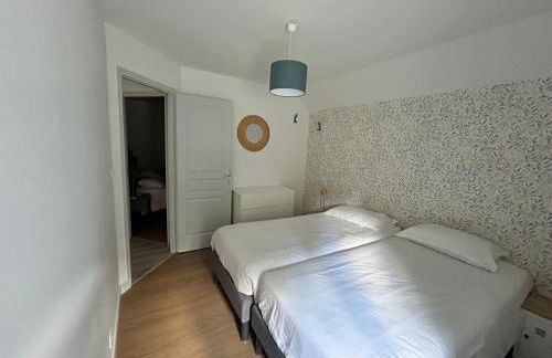 Gîte Contemporain près de l'Abbaye de Noirlac avec Jardin, Wi-Fi et Commodités Incluses - FR-1-586-38 - Foto 13