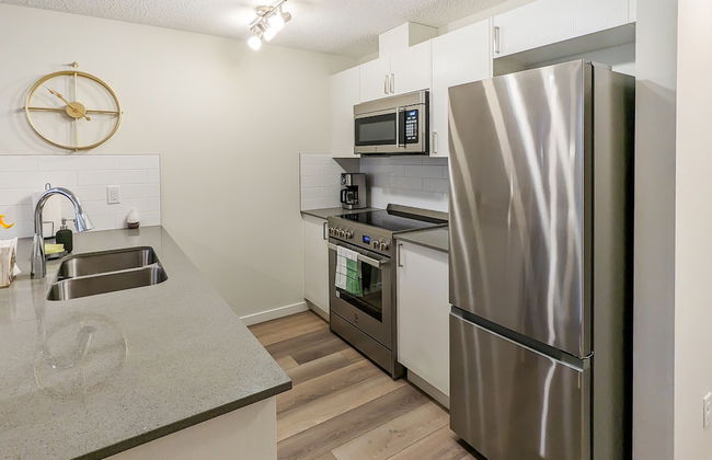 New Apartments in Cranston by GLOBALSTAY - Photo 34