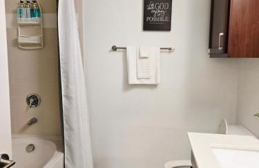 Frisco Vibes With Pool Gym and Elegant 1BR Apart - Foto 25