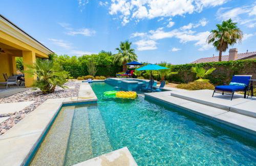Luxurious 5BR Resort Style Home w/ Pool & Spa - Foto 12