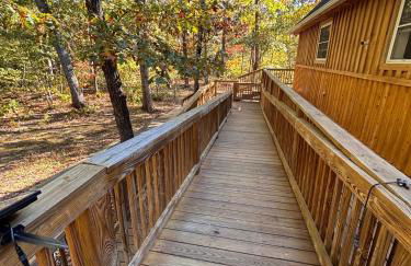 Ridgetop Hideaway 12-Guest Oasis with Hot Tub & Epic Views Near Winery Tours & Trails - Pets are allowed by request - Foto 21