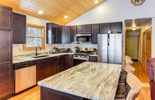 Ski, Hike and Ride On-Site 80-Acre Retreat in Boon - Foto 3