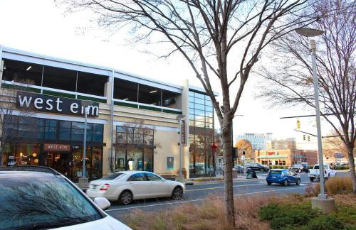 Queen Bed in Dilworth ◈ Shopping ◈ Restaurants - Foto 24