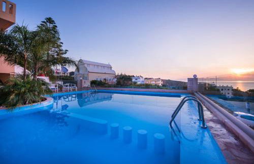 Esplanade Apartments - Heated Pool - Photo 30