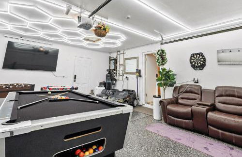 Family Fun 4-bedroom house House with Free Heated Pool & Hot Tub & Game Room & Mini Golf in Chandler - Foto 61