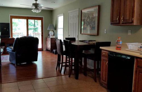 Lakefront Cottage Getaway near Daniel Boone National Forest in Kentucky - Foto 3