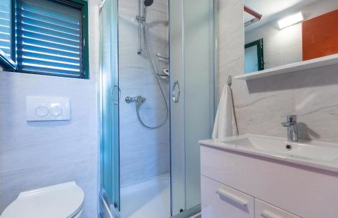 3 Bedroom Amazing Home In Vid - Foto 43