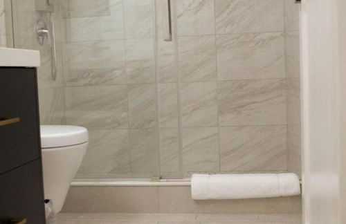 Dimond Abode Vacation Rental, Oakland California Dimond District - Photo 3