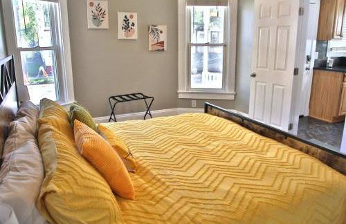 Updated Lakewood Retreat! - Foto 17