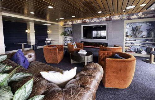 Iconic Nike Studio & Romantic Canopy Glow - Foto 19