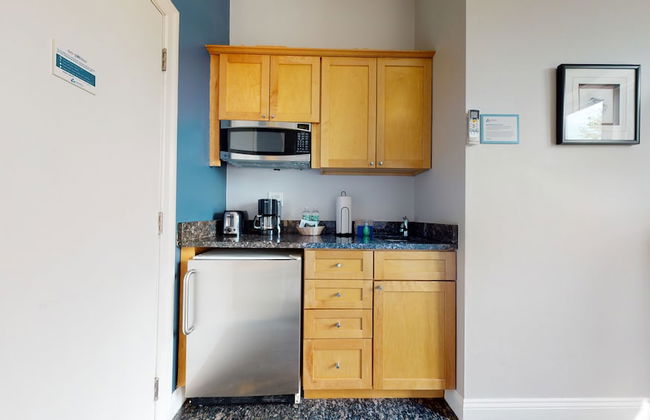 Maverick Suites at 400 Columbus Ave - Foto 43