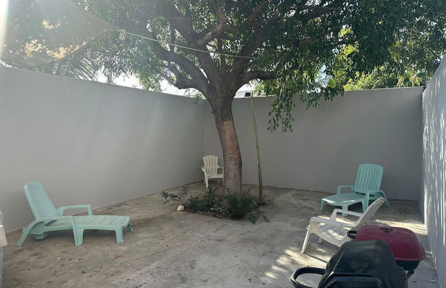 Paradise Awaits in This Seaside Escape! - Foto 35