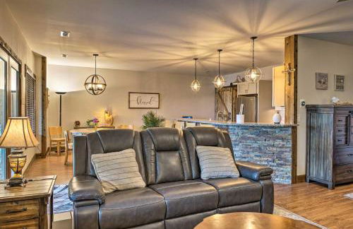 Beaver Lake Retreat with Lake Access and Fire Pit! - Foto 6