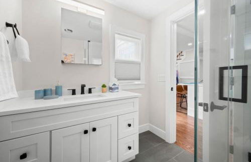 Luxury 3BR 2BA apt near Harvard with Free Parking - Foto 49