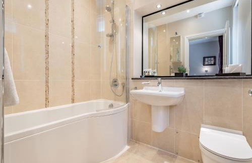 Apartment 14, Hazelwood Hall - Photo 9