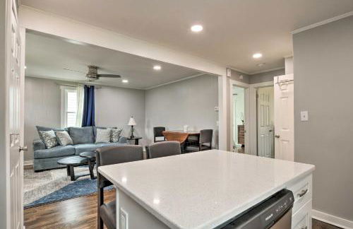 Cozy House with Private Yard, Close to Downtown - Foto 12