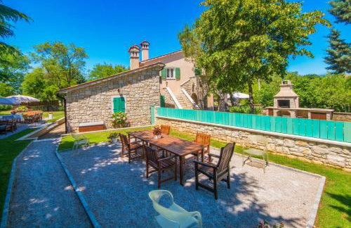 Villa Giovanna, a charming Villa with pool in a beautiful landscaped garden - Foto 11