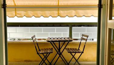 Sunset Boutique Apartment - Photo 4